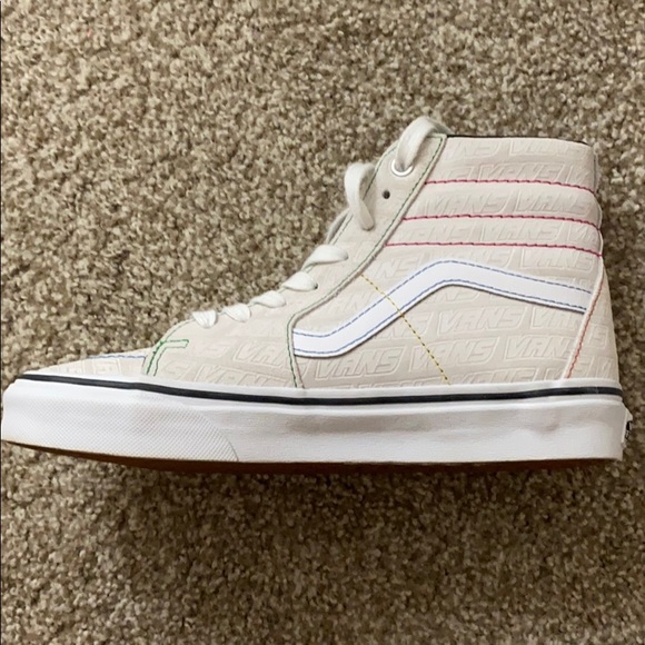 Vans - Picture 2 of 4